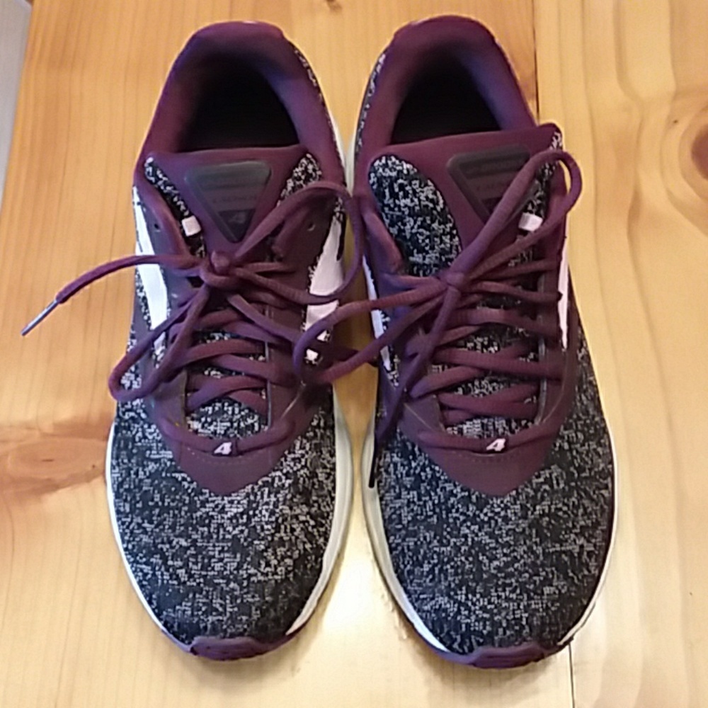 Brooks Launch 4 Tennis Shoes